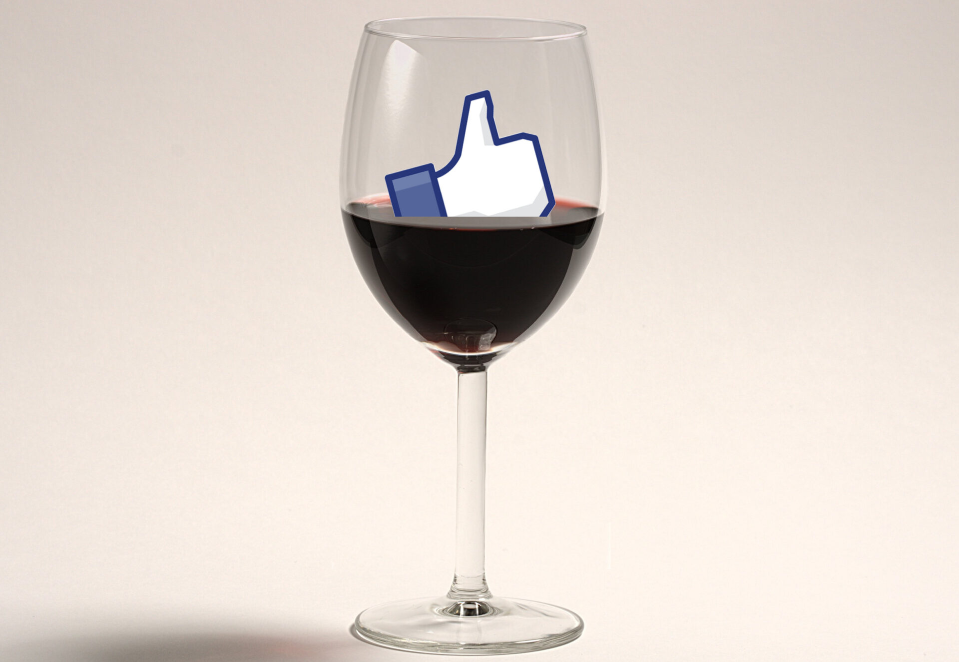vino e social media